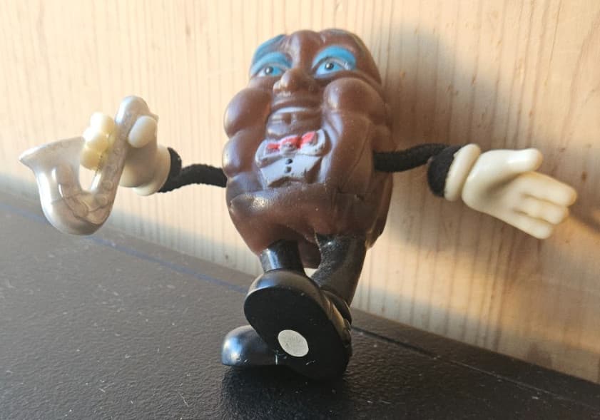 CALIFORNIA RAISINS, SAXOPHONE BENDY VINYL FIGURE. 1989 CALRAB, APPLAUSE. 2
