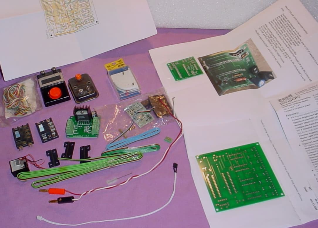 Lot: DCC DIGITAL PCB &  Wires Buttons - / for HO Electric TRAIN Set 2