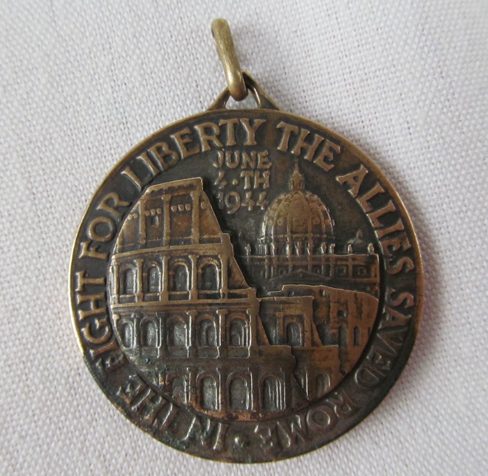 WWII Medal Commemorating The Liberation Of Rome June 4th 1944 World War II 2