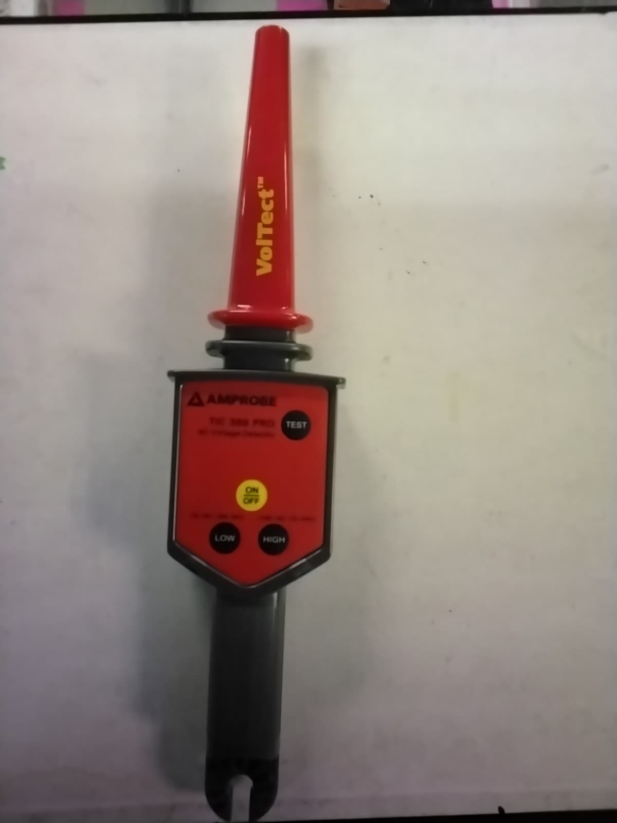 Amprobe TIC 300 Pro AC Voltage Detector