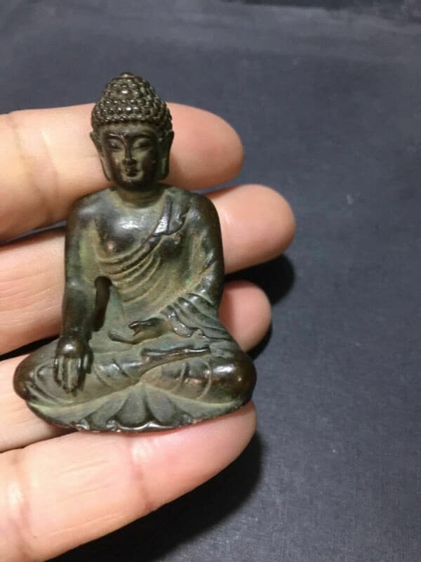Old Tibetan Buddhism bronze Medicine Buddha Sakyamuni Shakyamuni Buddha statue 6