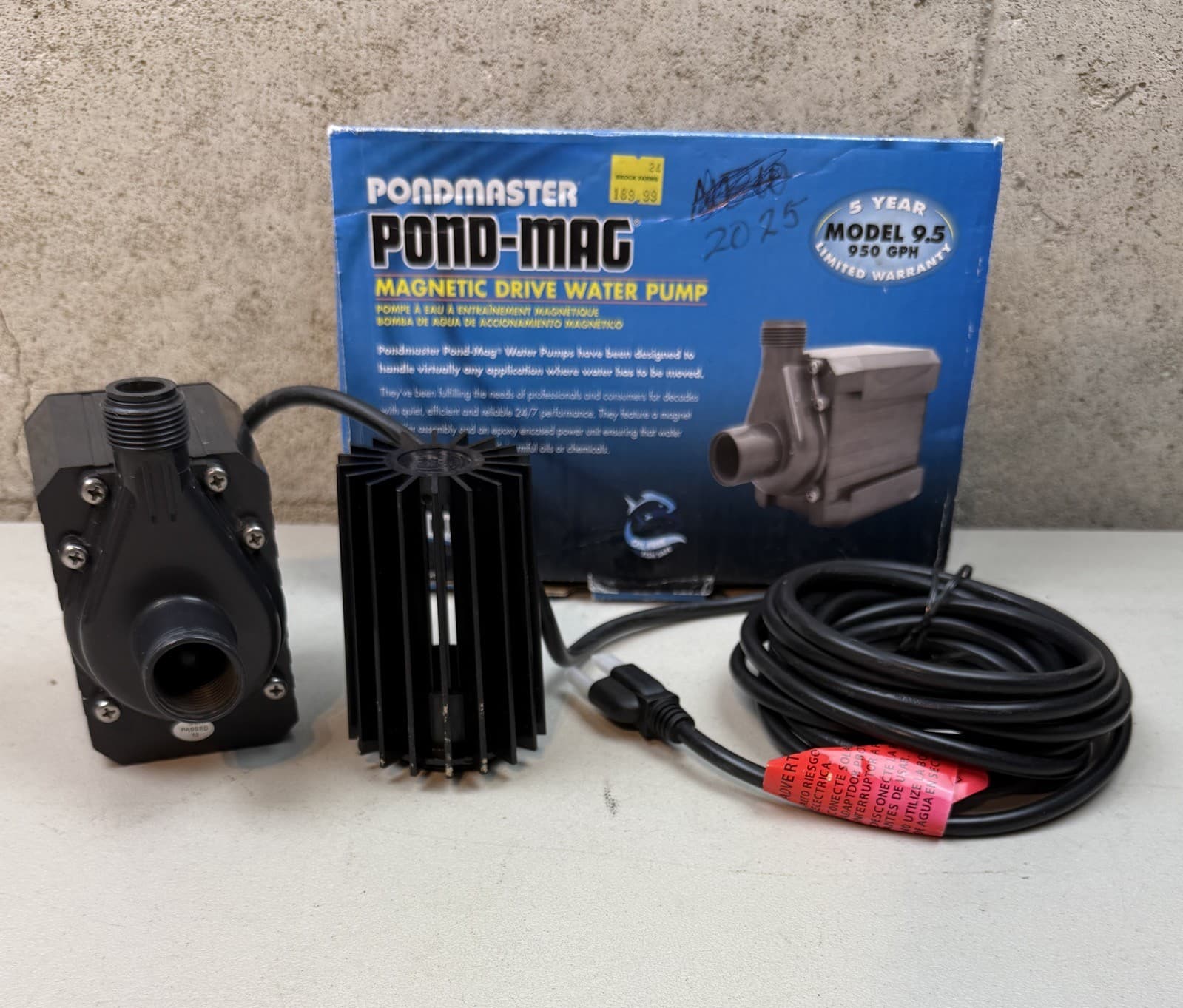 Pondmaster Model 9.5 950 gph Pond Mag Magnetic Drive Submersible Water Pump