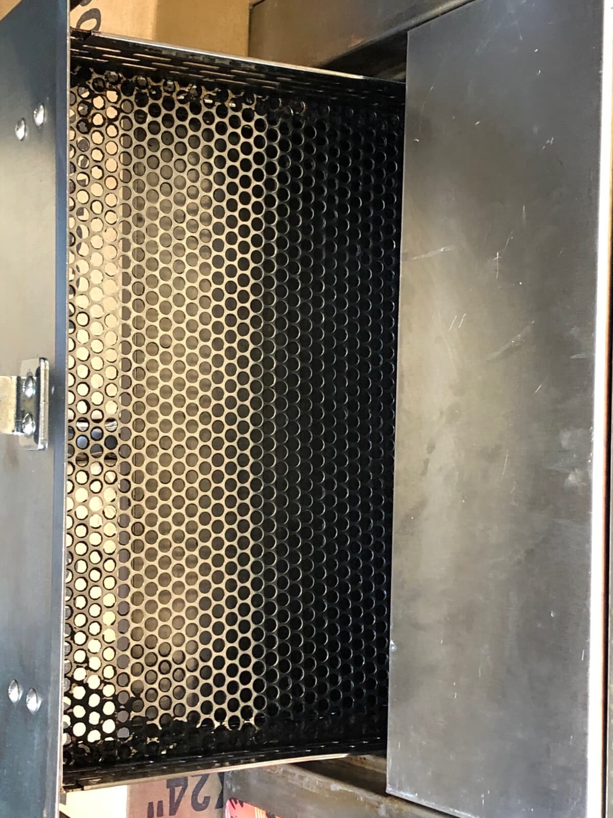 Quik n Crispy 600010 / 600025 GF II Countertop Greaseless Commercial Air Fryer 3