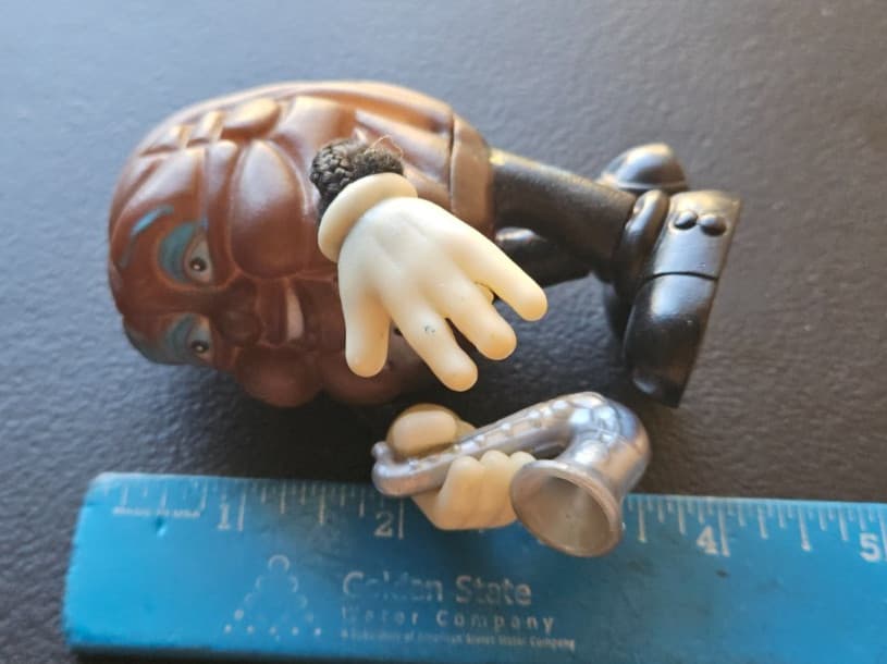 CALIFORNIA RAISINS, SAXOPHONE BENDY VINYL FIGURE. 1989 CALRAB, APPLAUSE. 5