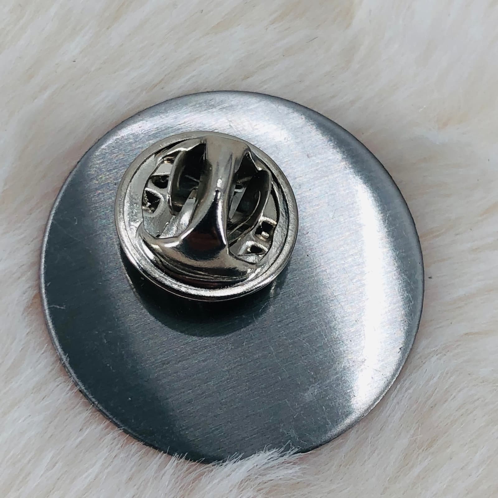 Conde Nast Pink Ribbon Breast Cancer Awareness Enamel Lapel Pin 2