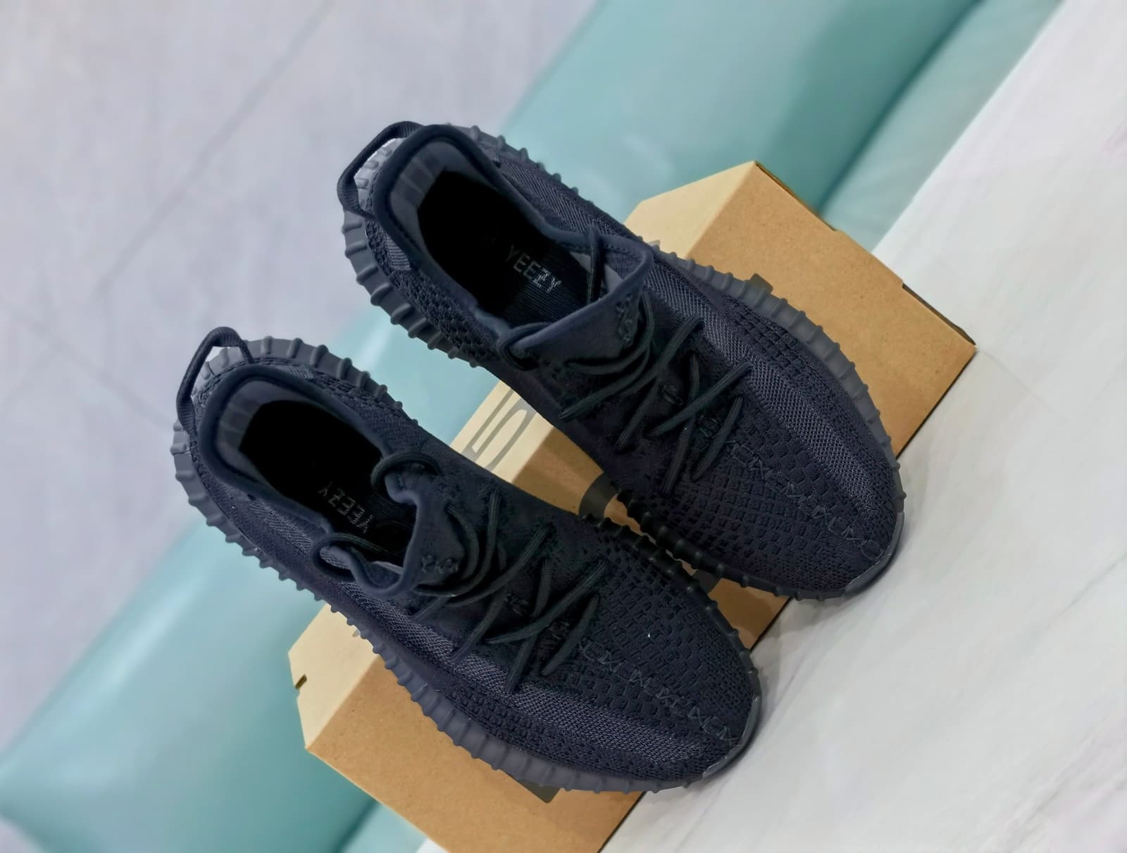 Adidas Yeezy Boost 350 V2 Onyx Black HQ4540 4