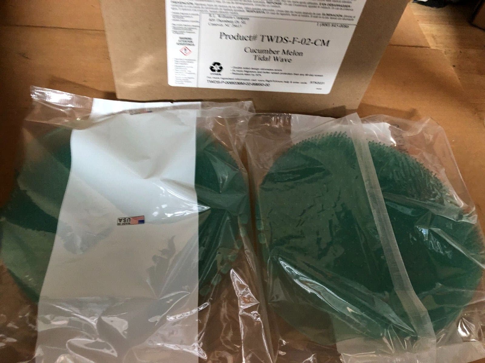 6 Fresh Products 60 Day Cucumber Melon Tidal Wave Urinal Screen Cake 2