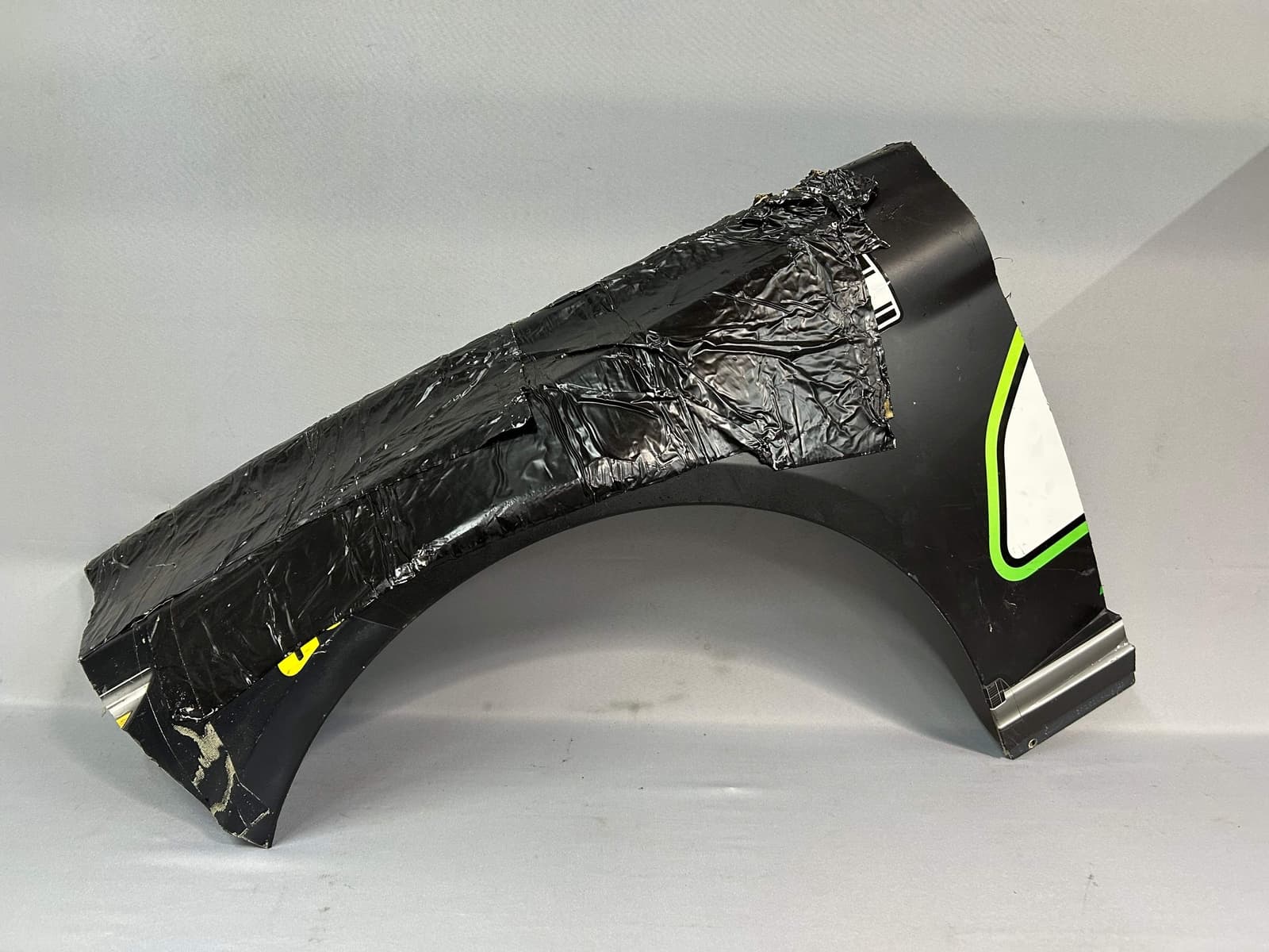 Kurt Busch #45 2022 Monster Energy Nascar Fender