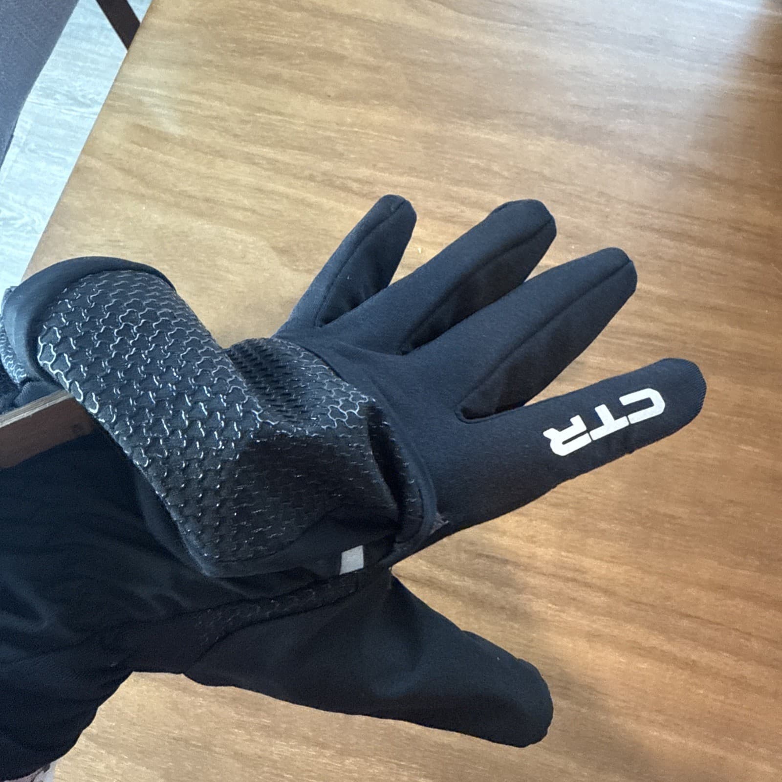 CTR Outdoors Convertible Gloves Or Mittens Winter Run Play Ski S/M NWT Versa 6