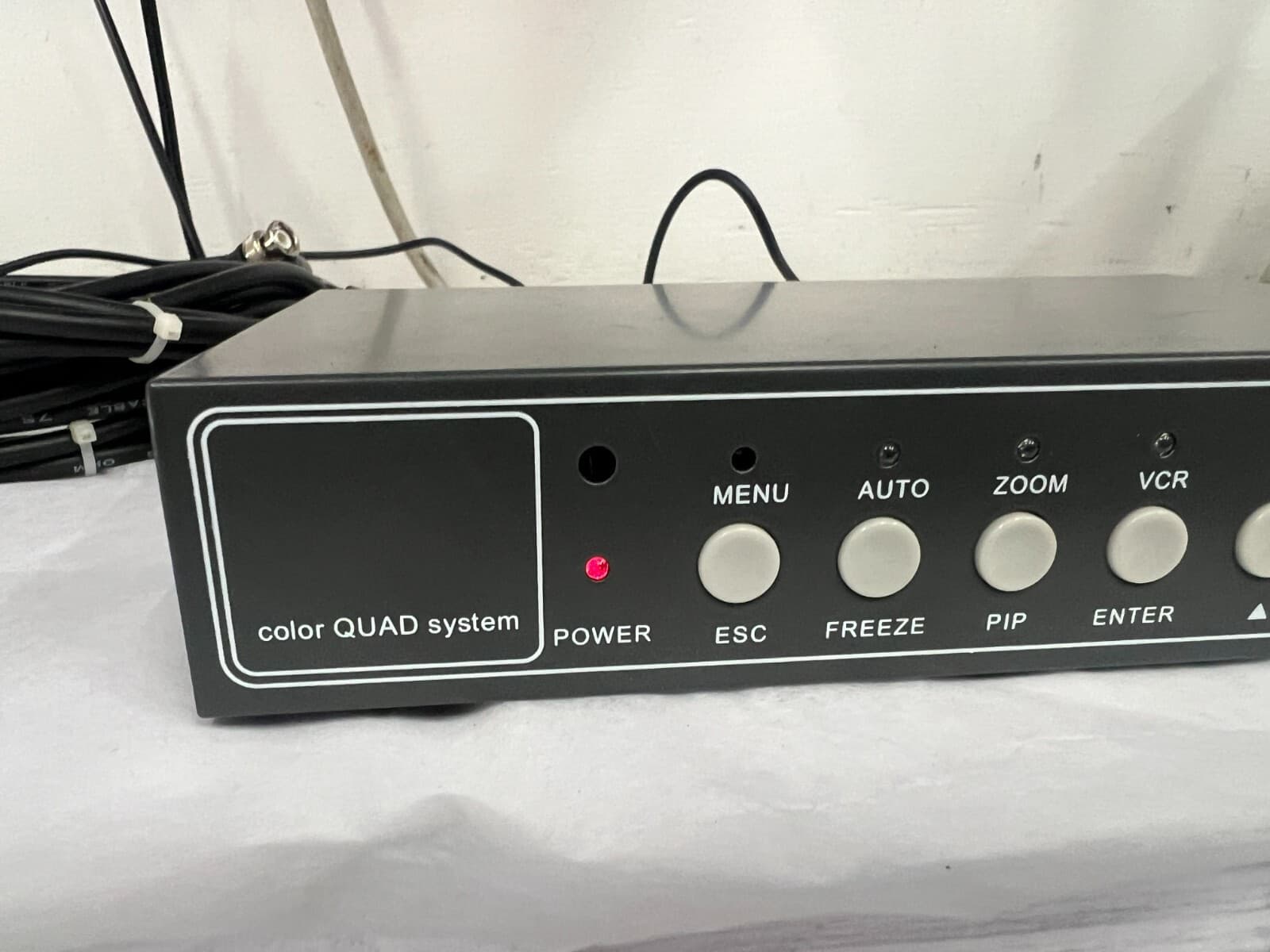 Color Quad Processor PIPV2 NTSC 4-Channel Picture-In-Picture w/cables & power ad 2