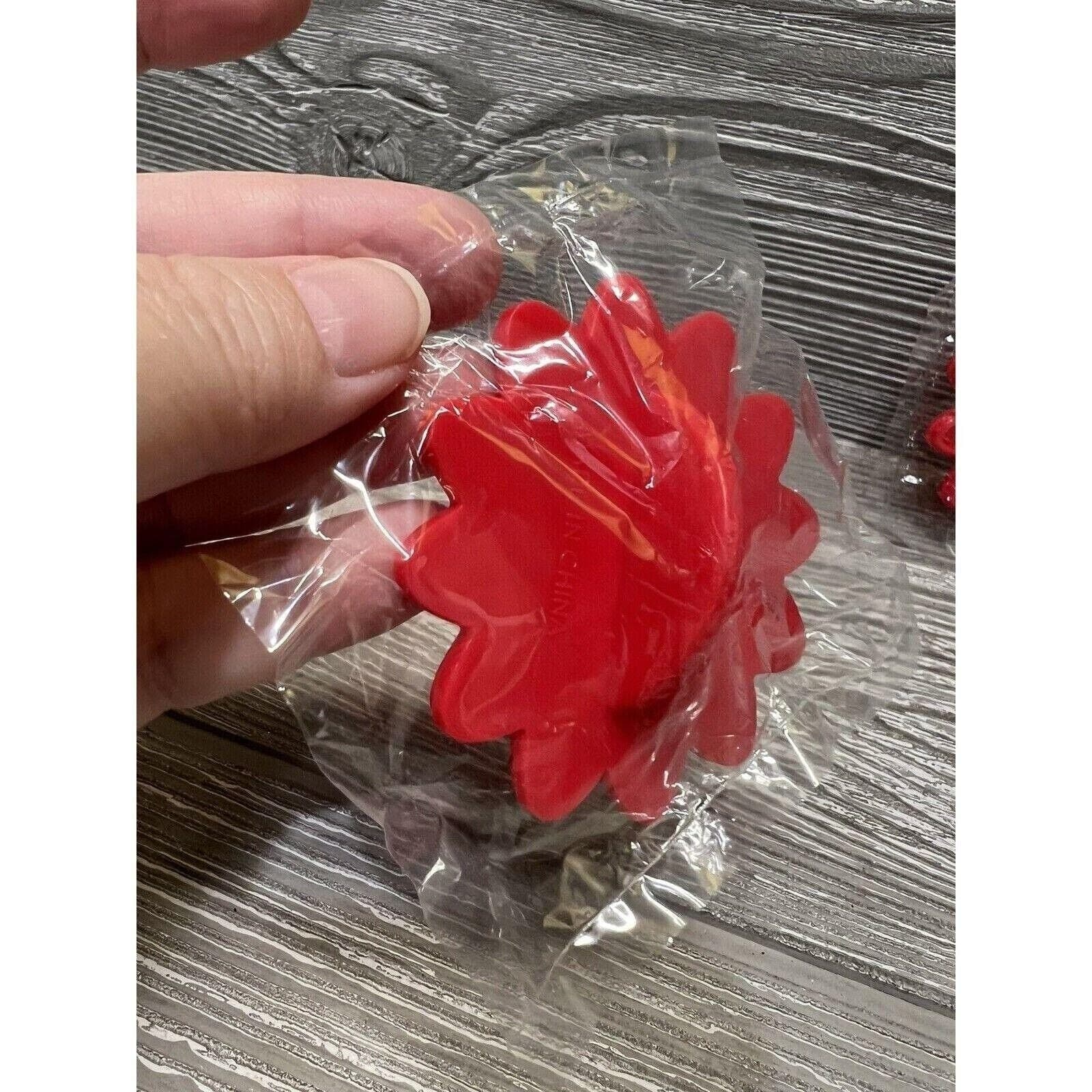 Vintage Borden Milk Elsie the Cow Cookie Cutters Set of 2 in Original Packaging 3