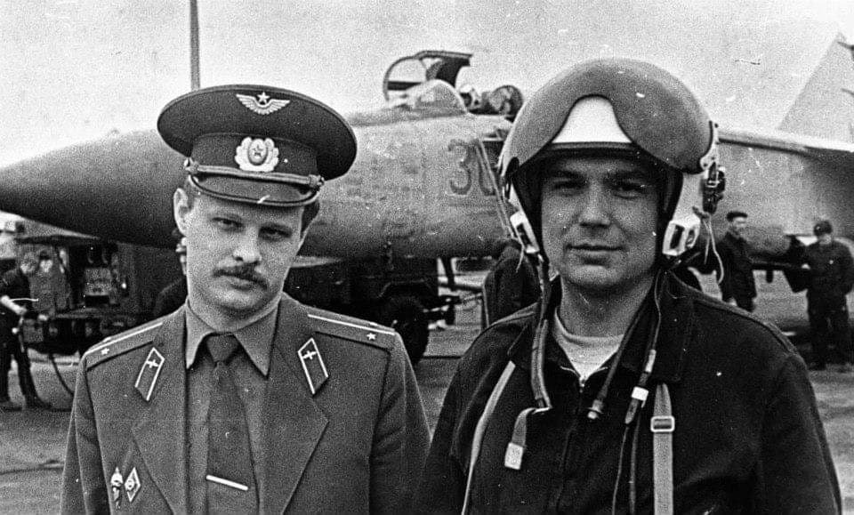 Original 1993 Russian AF Officer Visor Dress Hat/FREE SHIPPING IN US 6