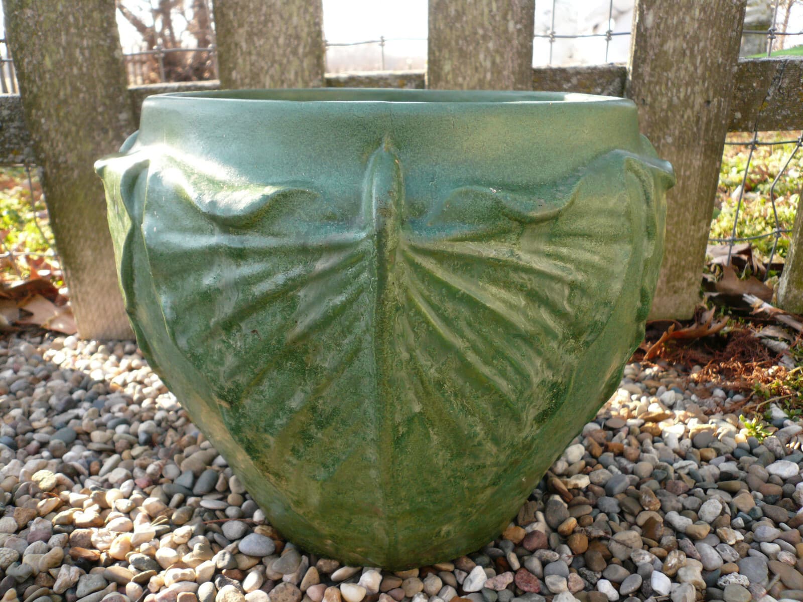 WELLER POTTERY ARTS & CRAFTS MATTE GREEN EXQUISITE LEAF LARGE JARDINIERE