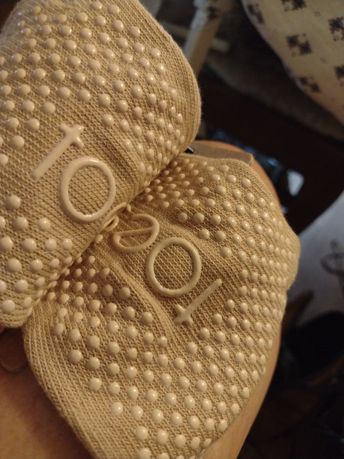 Toesox Size Medium Half Toe Grip  Nude Bling NEW 6