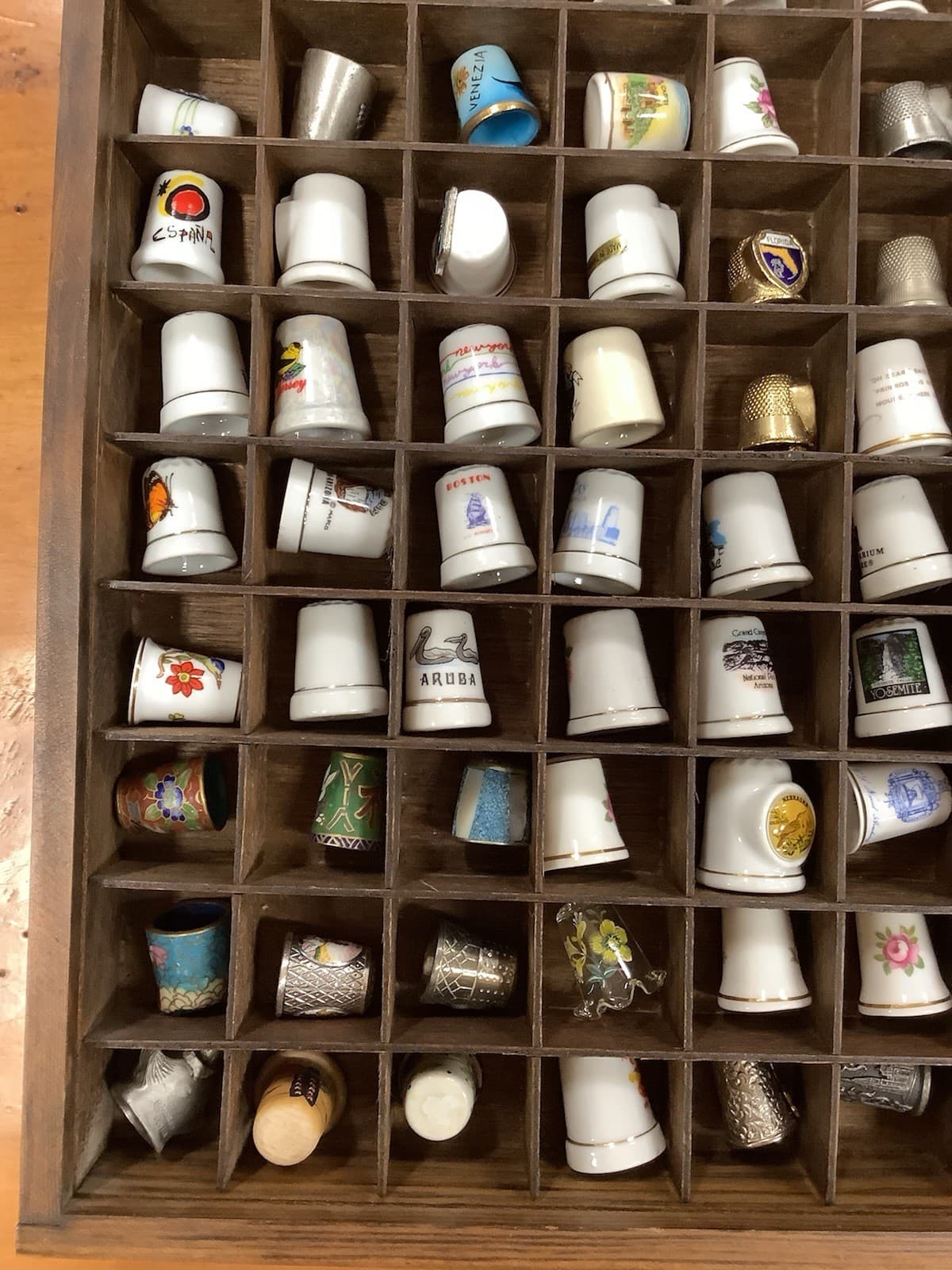 Lot of 115, Vintage Thimbles: Ceramic, Metal, Porcelain w/ Custom Tray!! 5