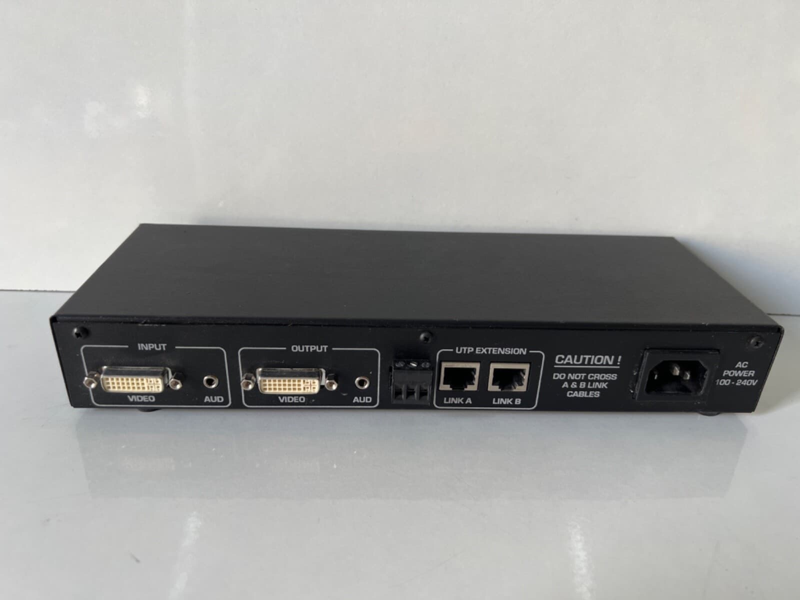 HR Hall Research UD2A-EDID-S DVI Extender With EDID Nanagement 6