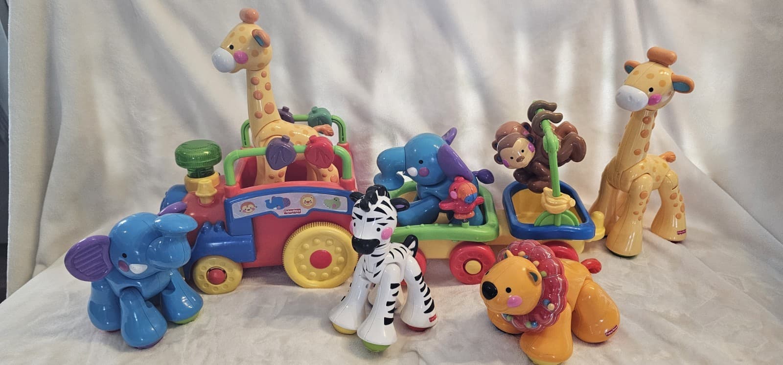 Fisher Price Amazing Animals Sing & Go Choo Choo Train Toy Set Circus 10 Pc READ 2