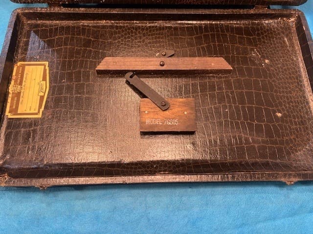 VINTAGE WORLD WAR 2 ZENITH OLD ANTIQUE ARMY BOMBER TRANSOCEANIC RADIO Model 7G60 4