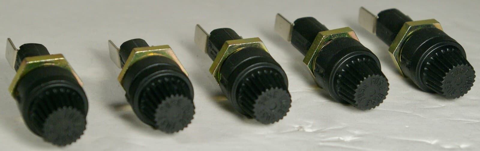 LITTELFUSE FUSEHOLDER H342858L 3AG/3AB 20 AMP 250V 1/4" Q.C. Lot of 5