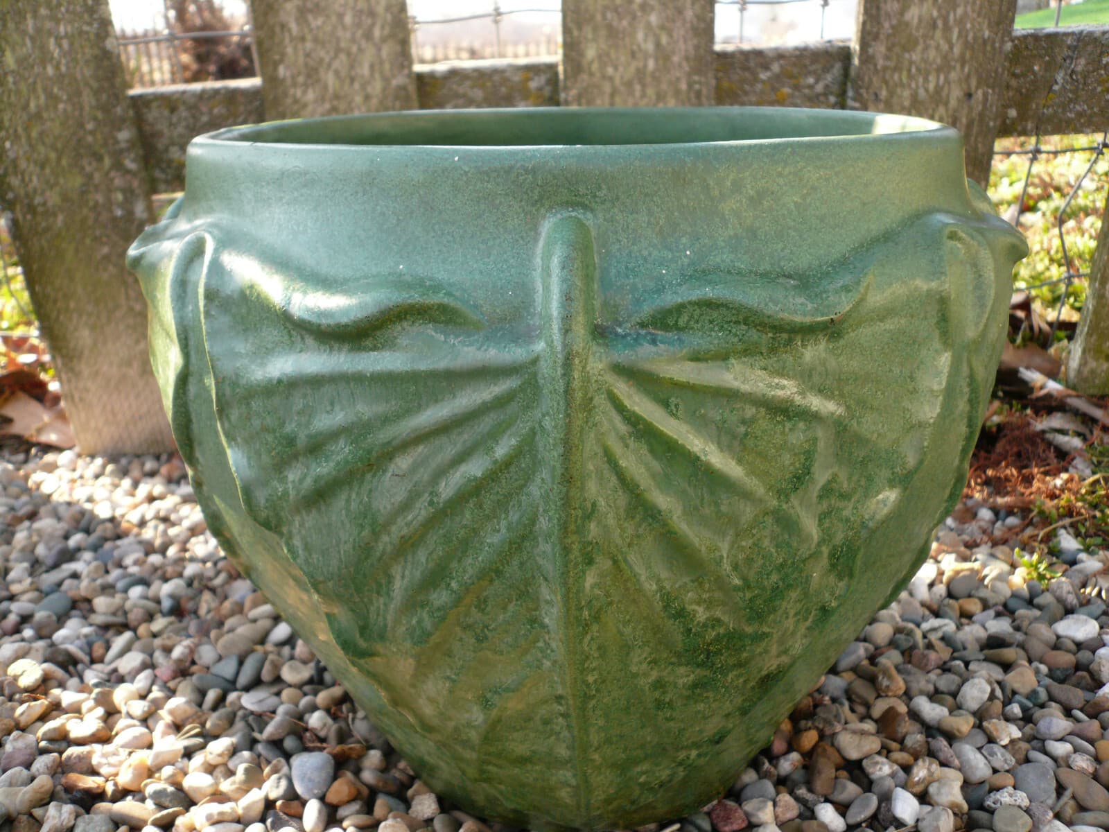 WELLER POTTERY ARTS & CRAFTS MATTE GREEN EXQUISITE LEAF LARGE JARDINIERE 6