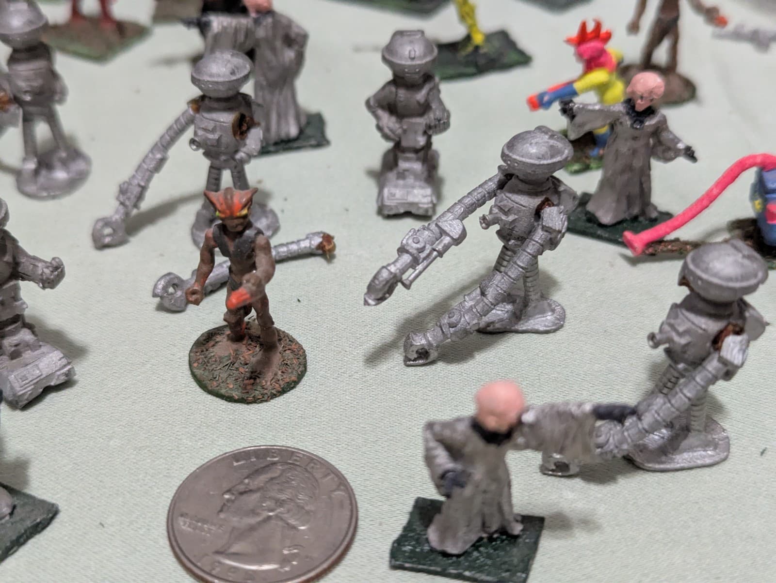Vintage  space robots & aliens, spaceman ,Hand-Painted Lead,wargaming, Lot#2 3