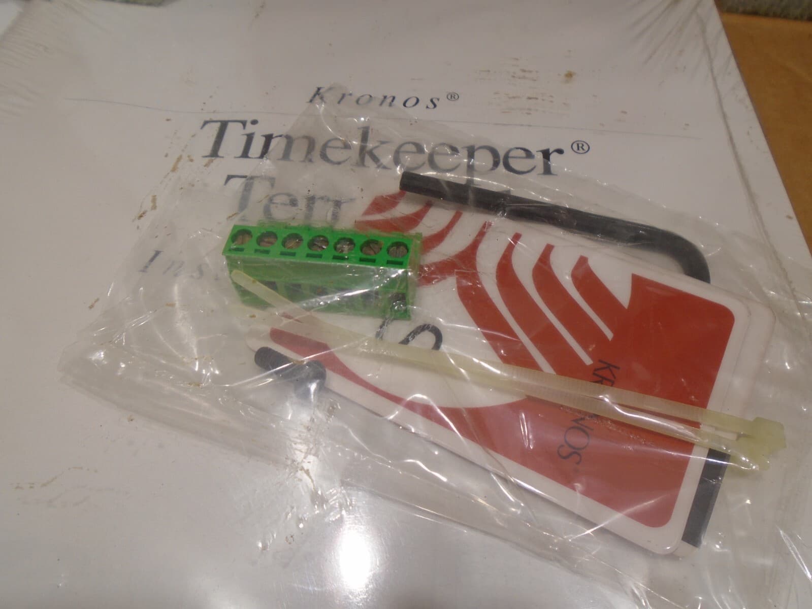 *NEW* KRONOS 460F SERIES 400 TIMEKEEPER TIME CLOCK  TERMINAL 120/230VAC 6