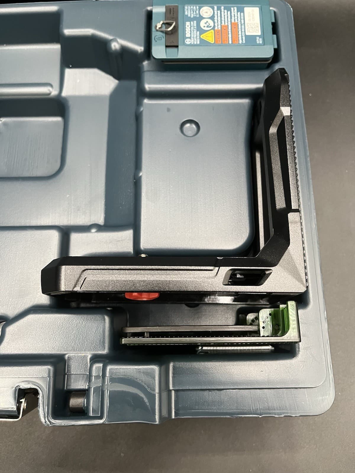 BOSCH GLL300-42G Green Beam Self Leveling 360 Degree 3 Plane Laser Level 5