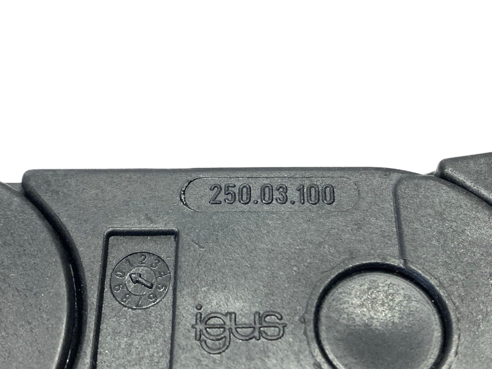 Igus 250-03-100-0 E-Chain Assembly 7' Overall Length 5