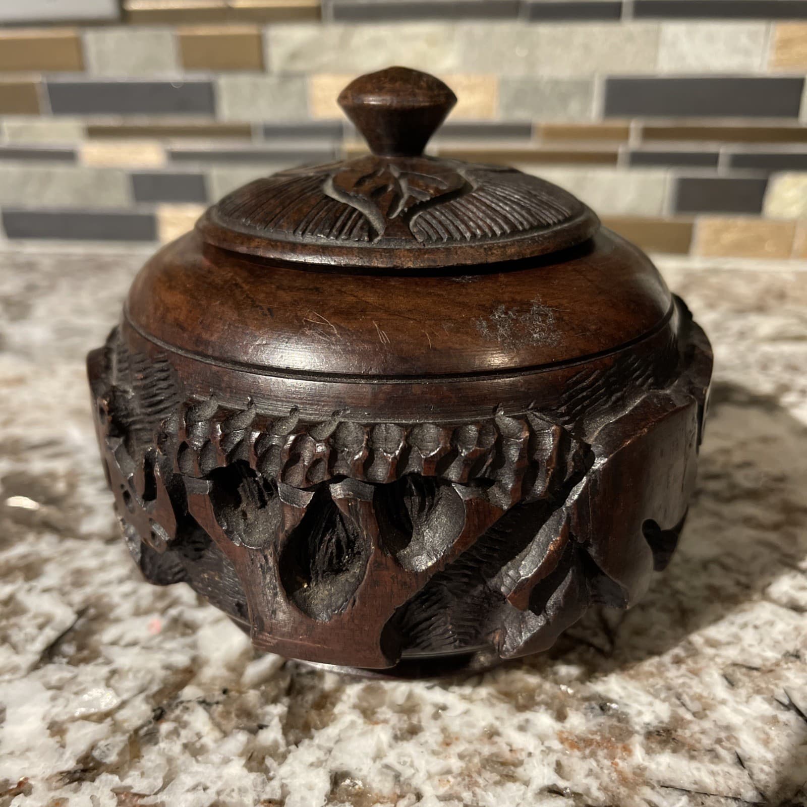 African Carved Brown Wooden Bowl Rhinoceros Elephant Tree Design With Lid! MZZ8 5