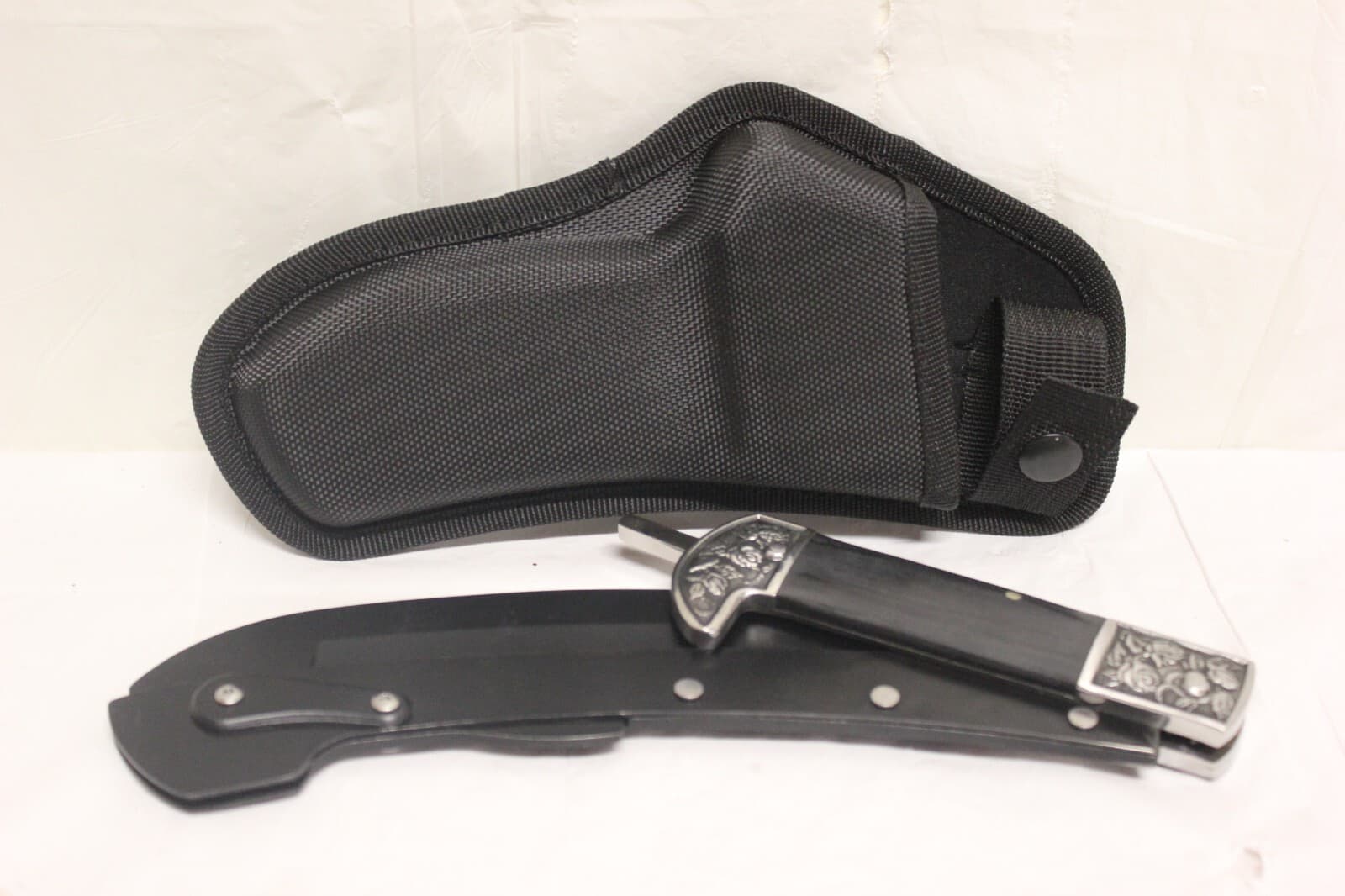 Black Sharp Folding Sickle Garden Tool Portable Safety Grass Hand Sickle D3 4