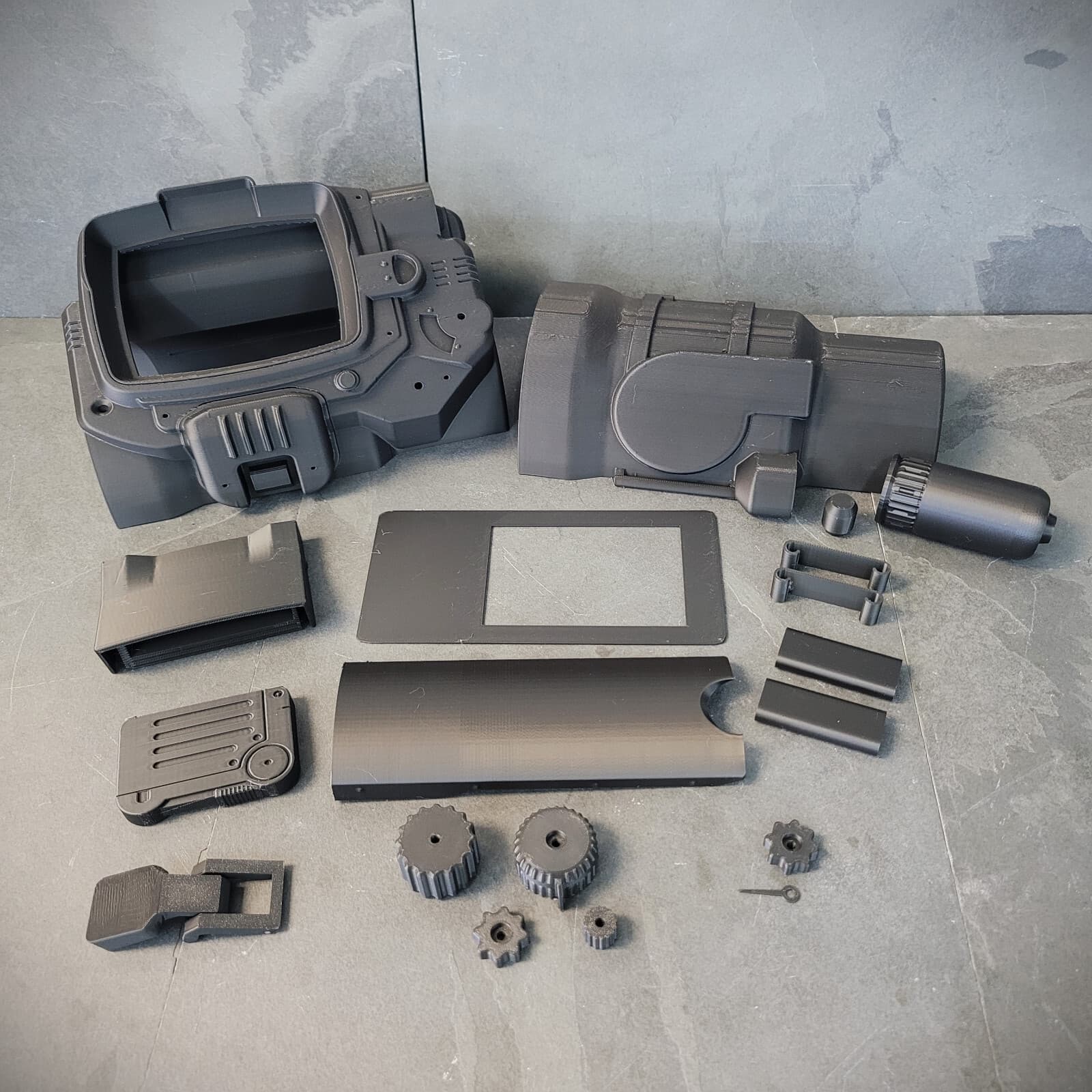 Pipboy 3000 MKIV Use with a Phone with Moving Knobs and Dial | Raw DIY KIT 3