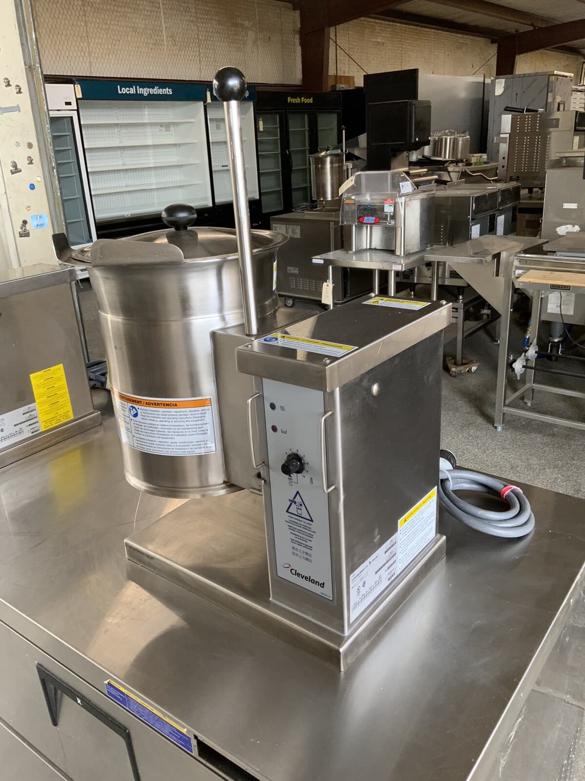 Cleveland KET-3-T 3 Gal Steam Soup Fudge Tilt Kettle 2/3 Jacketed 200volts 1ph C 4