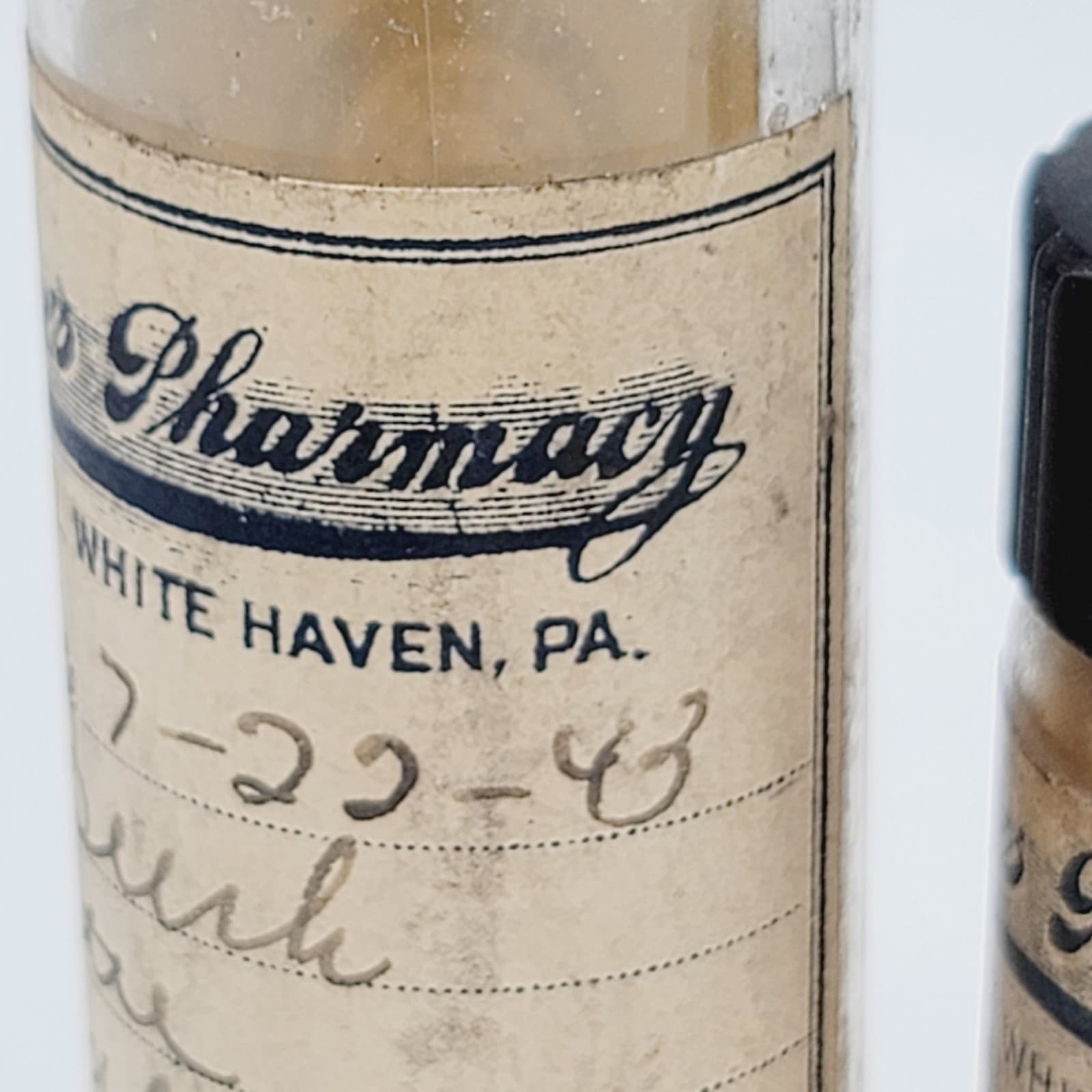 5 Vtg Glass Pharmacy RX Prescription Medication Pill Bottles 1940s Odd Fellows  6