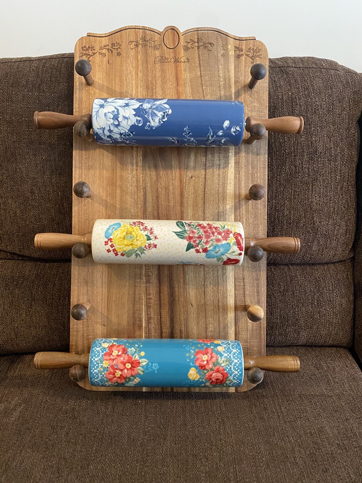 Pioneer Woman: Painted Meadows Rolling Pin Holder Display w/ Rolling Pins 3