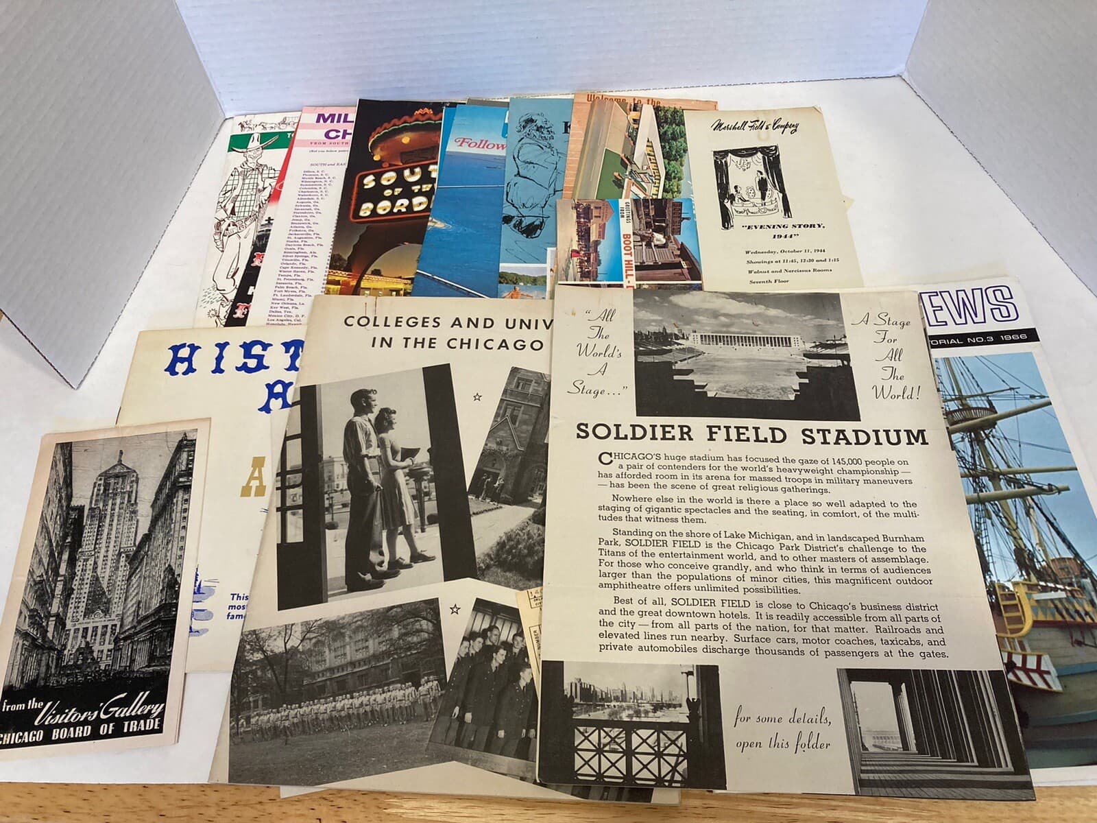 Large 200+  Ephemera Lot US Travel Brochures 1940s-1970s CA KS SD NV IL WA UT MD 2