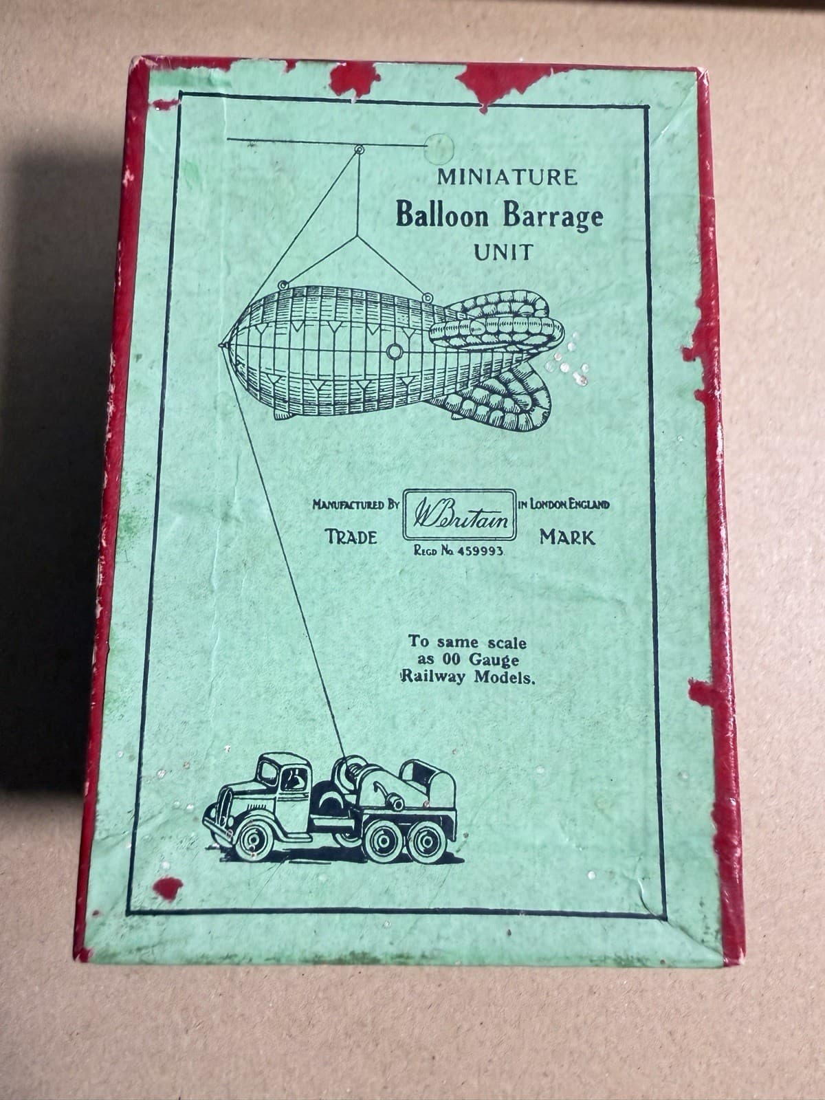 Vintage Toys Britain's Barrage Balloon and Lorry No. 1855,rare,almost Mint 4