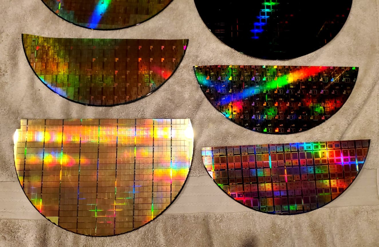 16 PC Lot Half Moon Silicon Semiconductor Lithography 300mm Wafer Slices Lot #AD 6