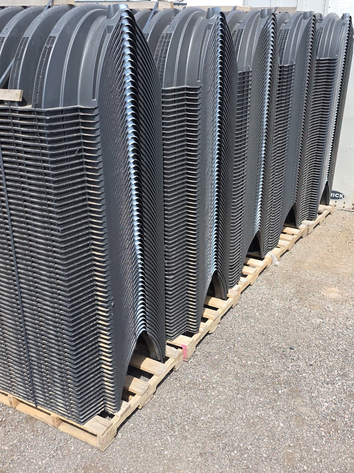 Infiltrator Arc 36 High Capacity 5 Ft. Leachfield Chamber Septic Tank