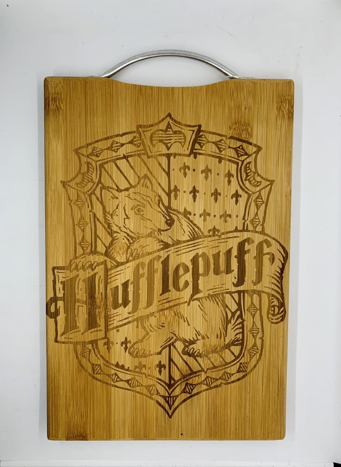Harry potter hufflepuff laser engraved high quality cuttingboard gift kitchen