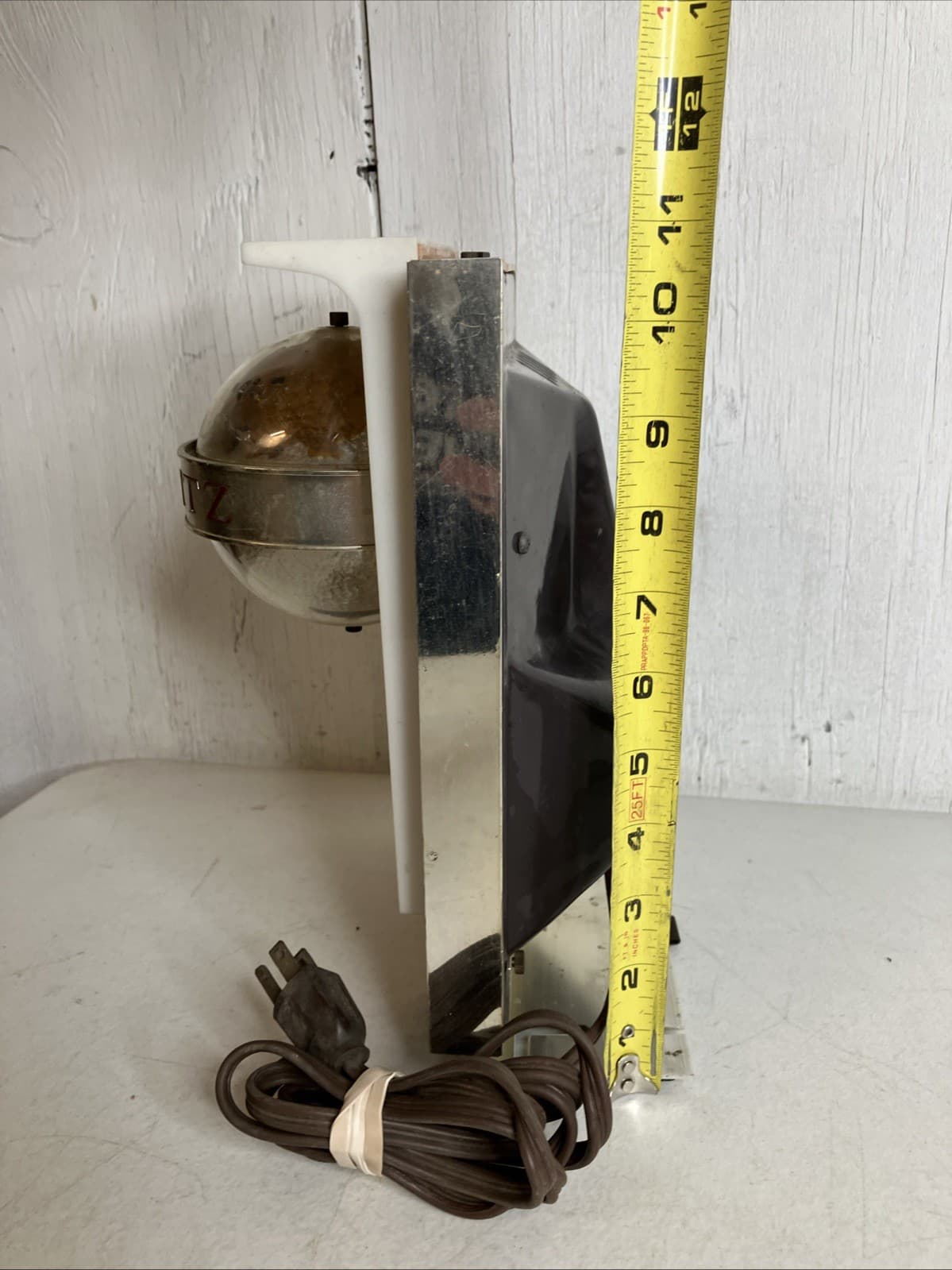 Schlitz rotating globe lighted beer sign - Lights up But Doesn’t Rotate 6