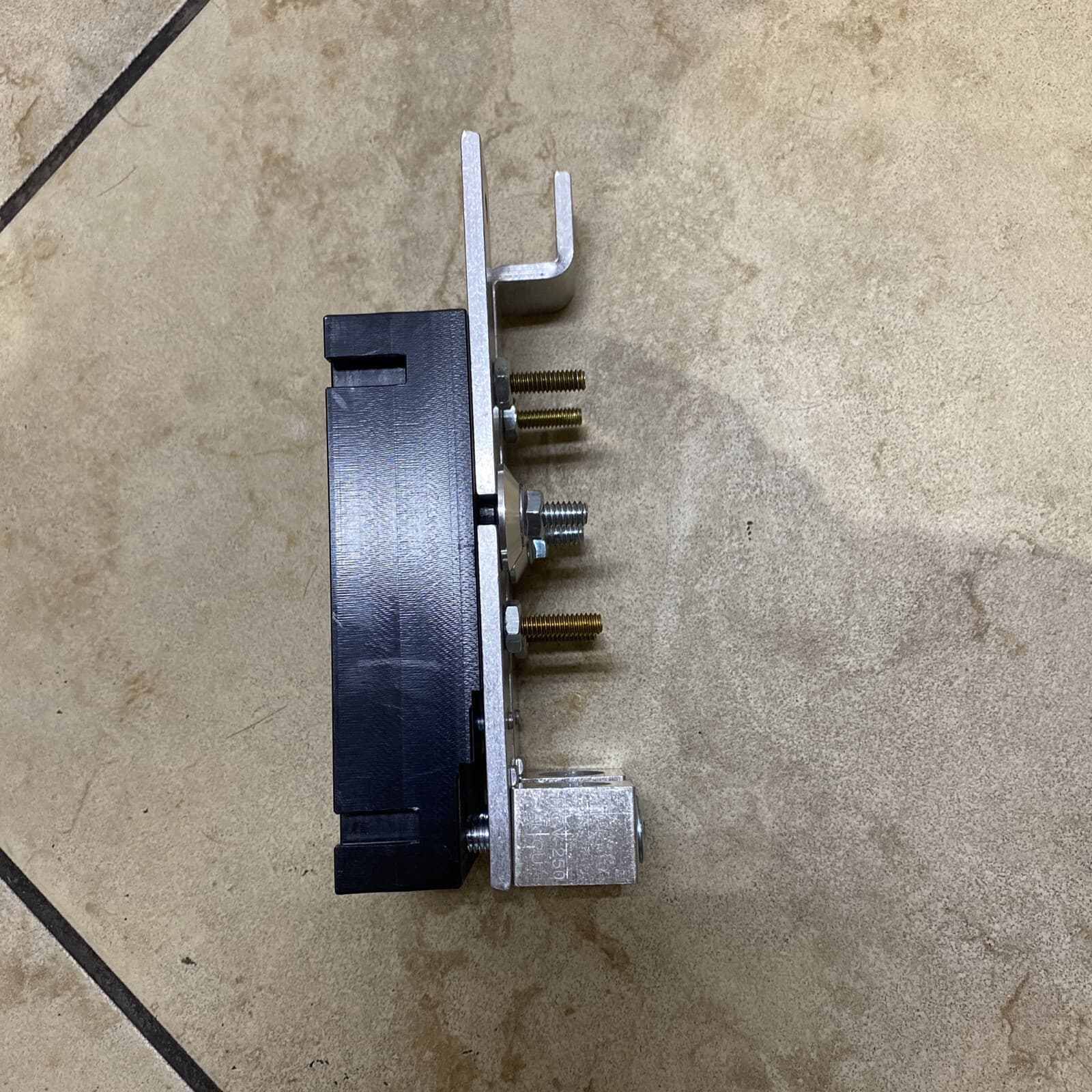 UNICORN TEST BLOCK CAT # MS27TB 200A NEW 2