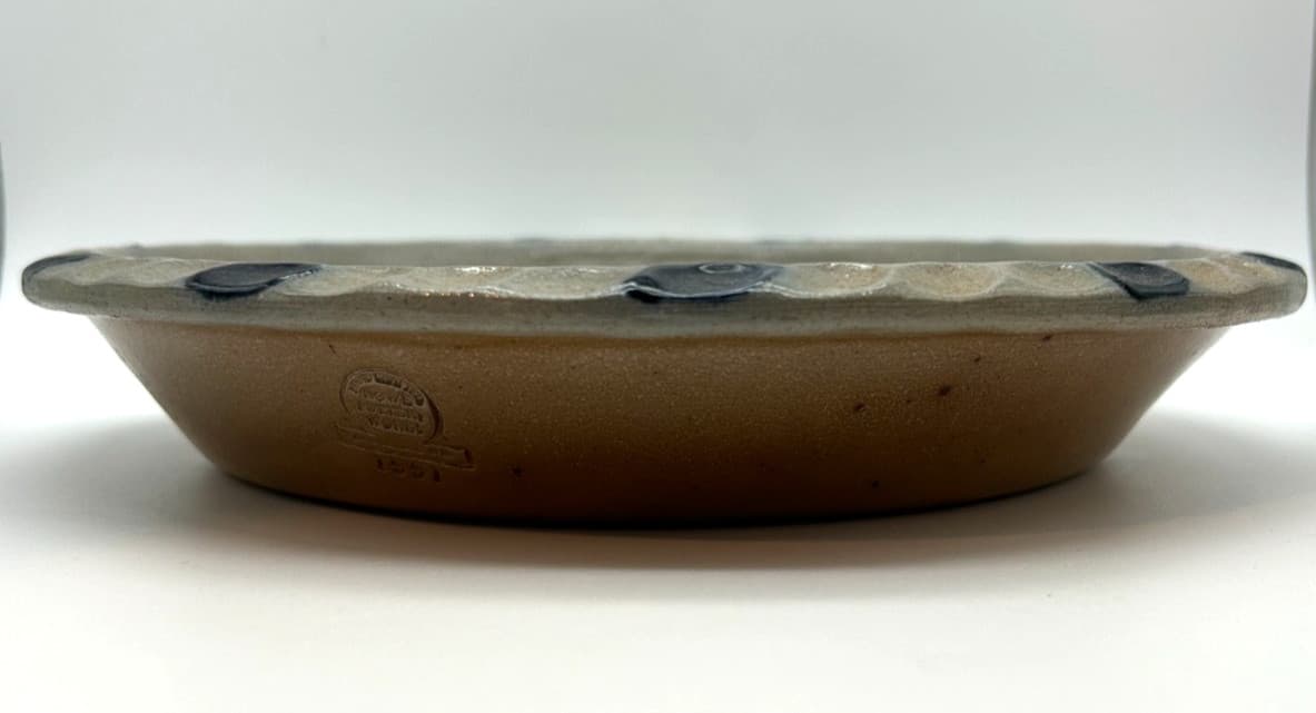 Vintage 1991 Rowe Pottery Works Salt Glaze Pumpkin Pie Plate Baking Dish ~ 10" 3