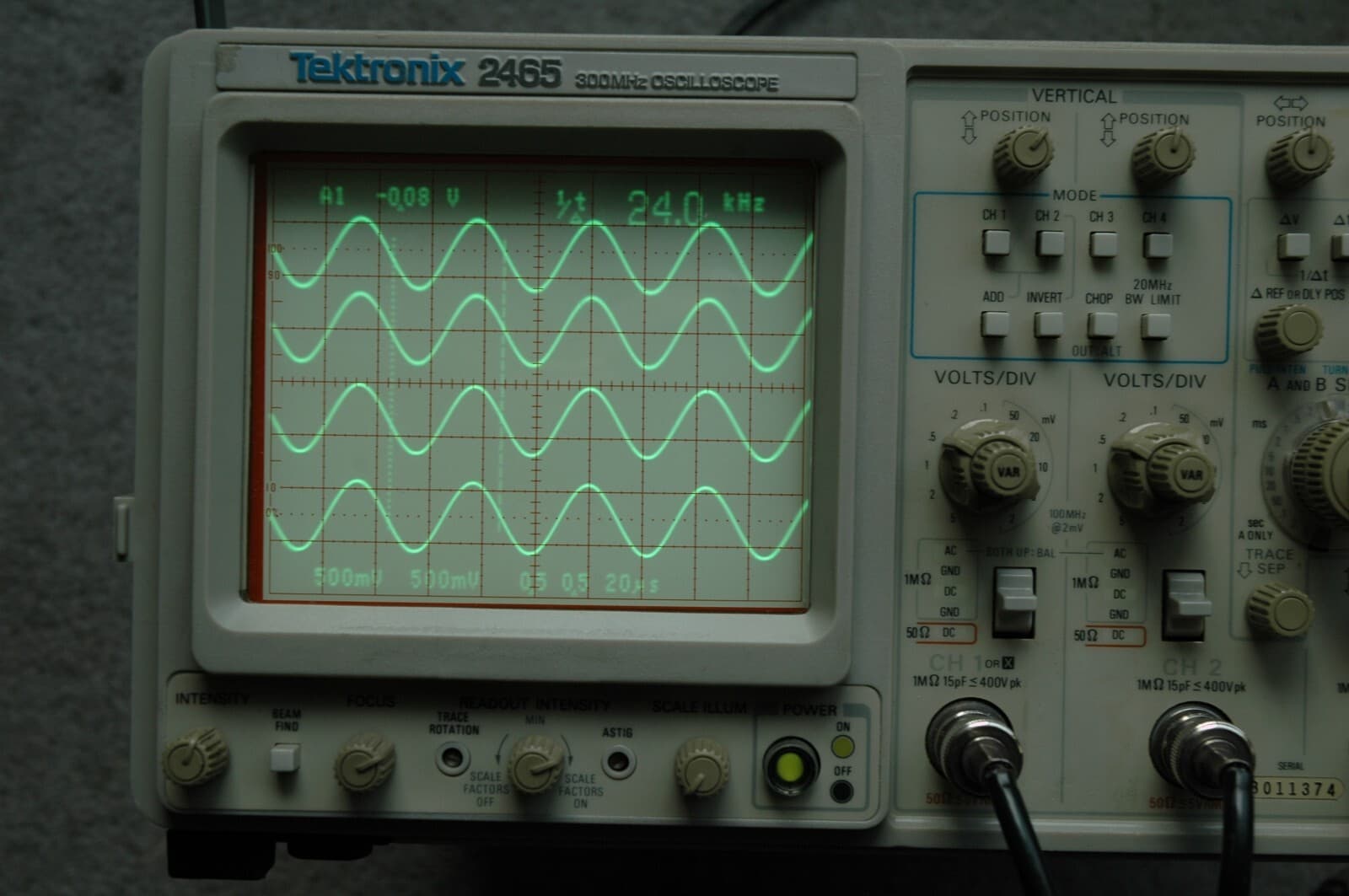 Calibrated,  Refurbished Tektronix 2465 300 MHz Oscilloscope 4