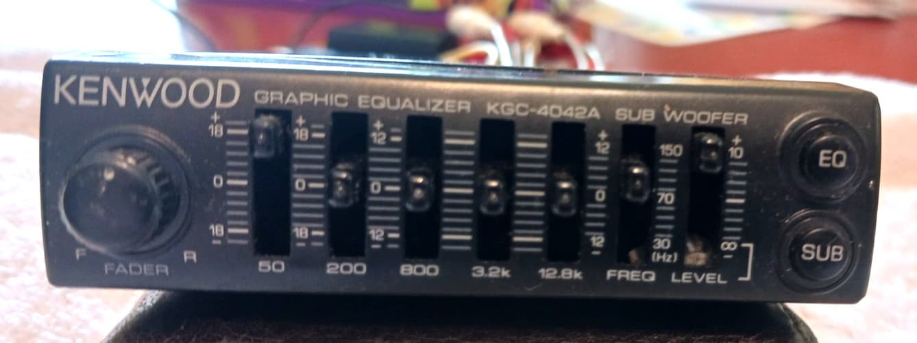 USED OLD SCHOOL KENWOOD KGC-4042A 5 BAND EQ WITH SUB OUTPUT WORKS PERFECTLY 6
