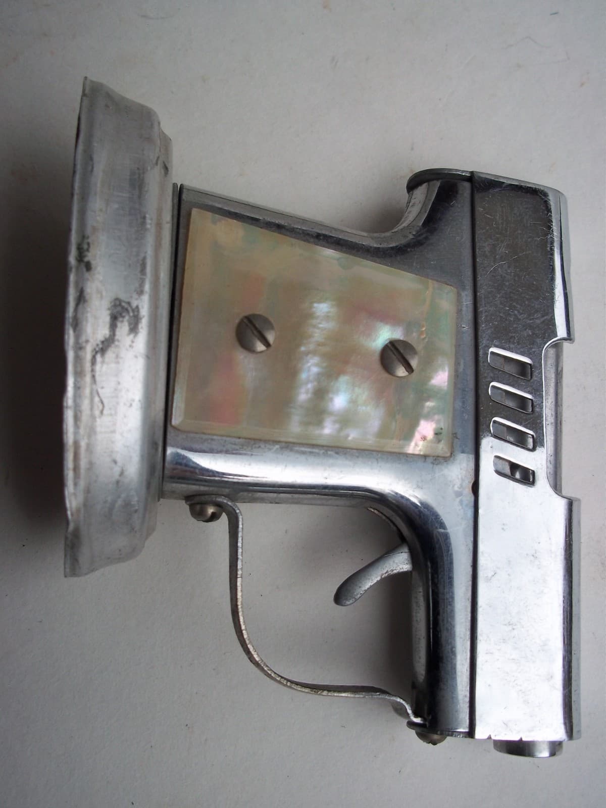 VINTAGE CIGARETTE LIGHTER (PISTOL-GUN) DESKTOP 4