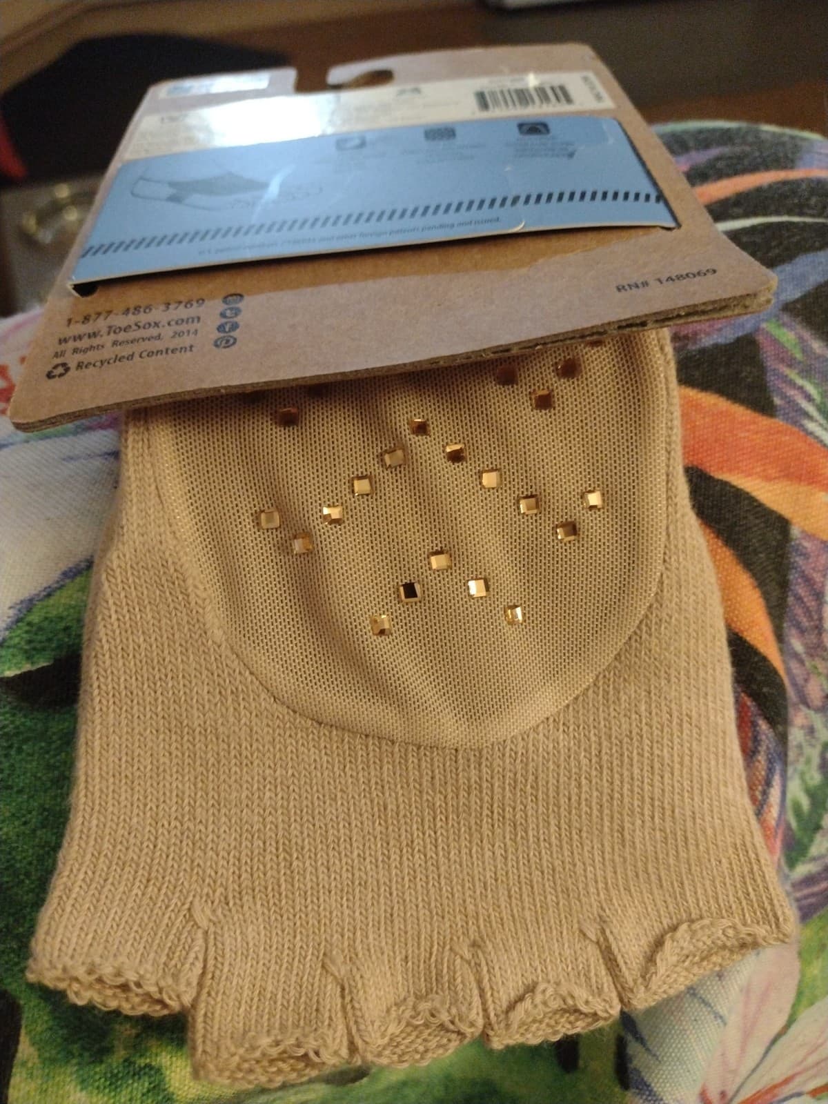 Toesox Size Medium Half Toe Grip  Nude Bling NEW 4