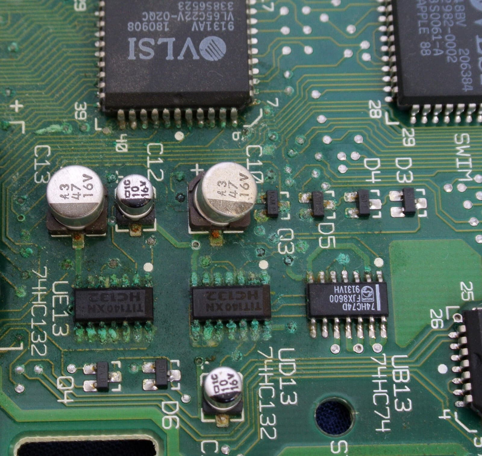 REPAIR SERVICE Apple Macintosh SE/30 Logic Board Capacitor Replacement Recap 2