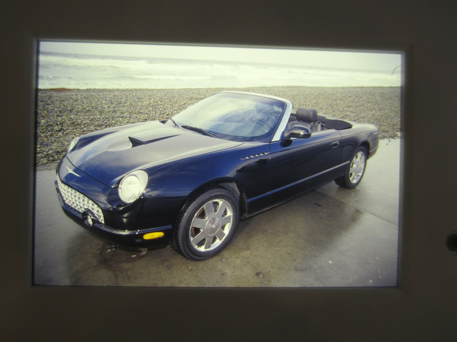 FORD THUNDERBIRD ORIGINAL EDITORIAL SLIDES - 2002 2