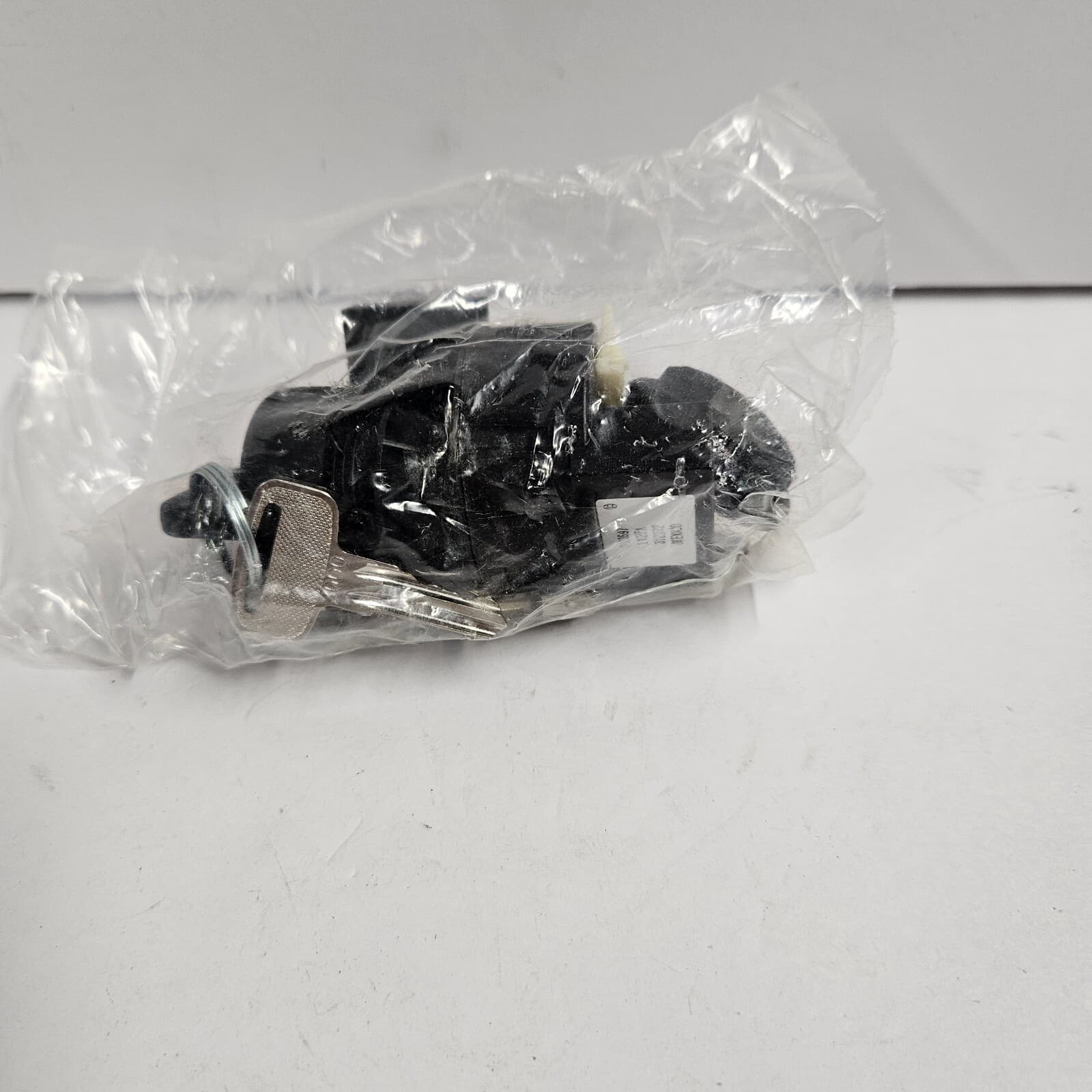   SKYJACK  #213697 IGNITION SWITCH  OEM RT SCISSOR LIFT NEW SEALED 3