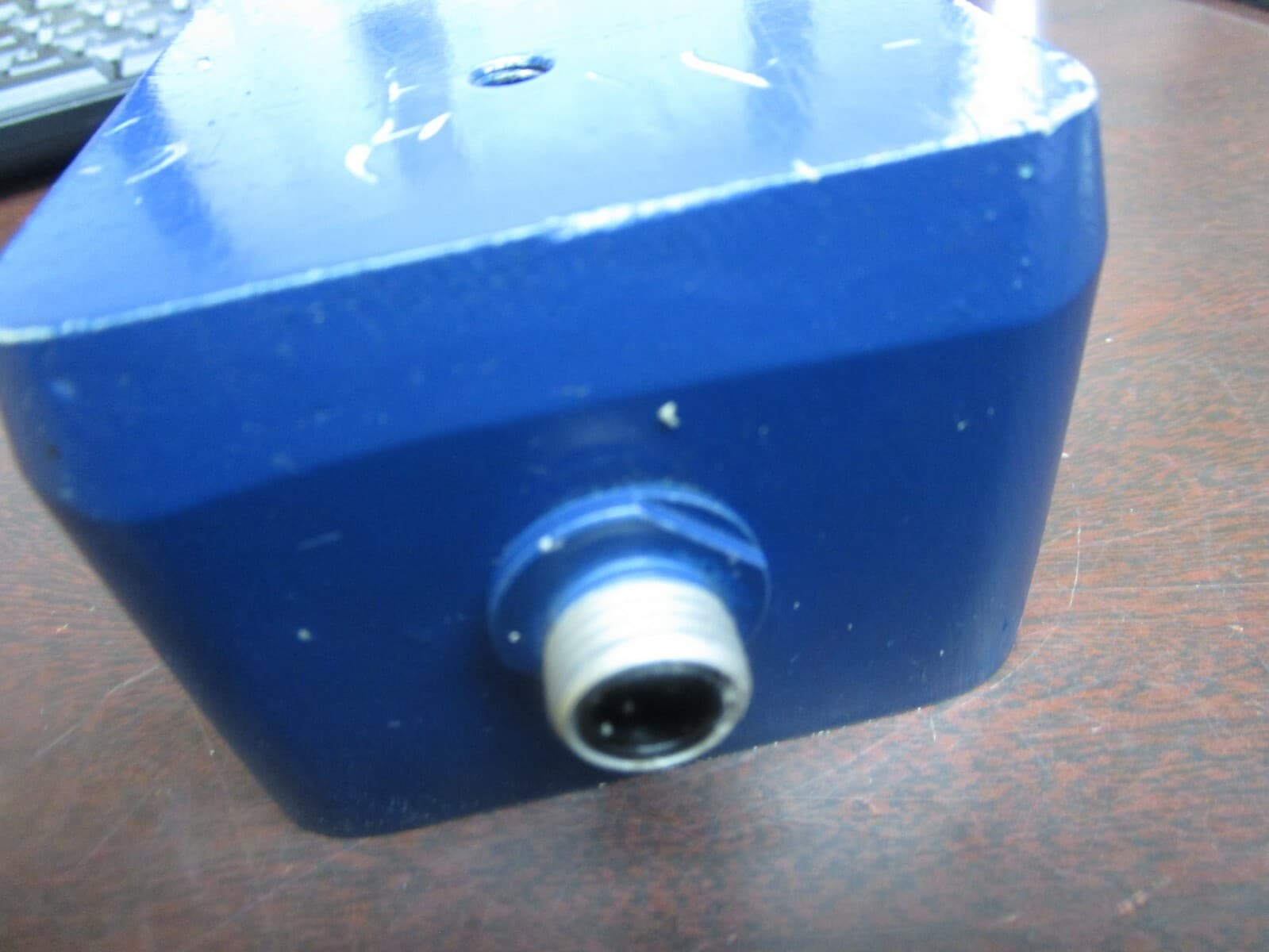 AEC MAGNETICS 3" x 4" RECTANGULAR MAGNET EM-3040-110C 110Vdc 25 WATT 690 LBS CAP 4